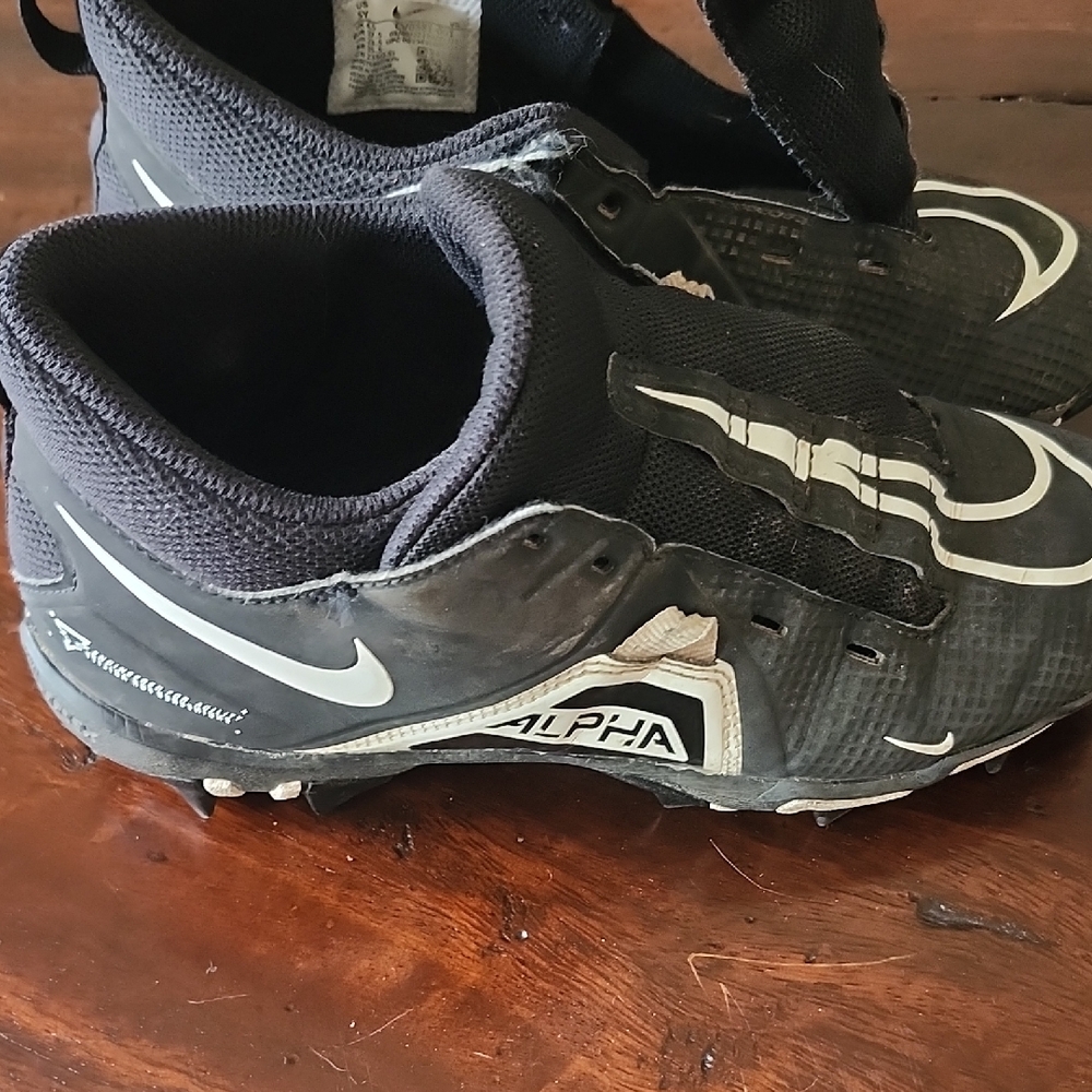 Nike Alpha Black Athletic Cleats
